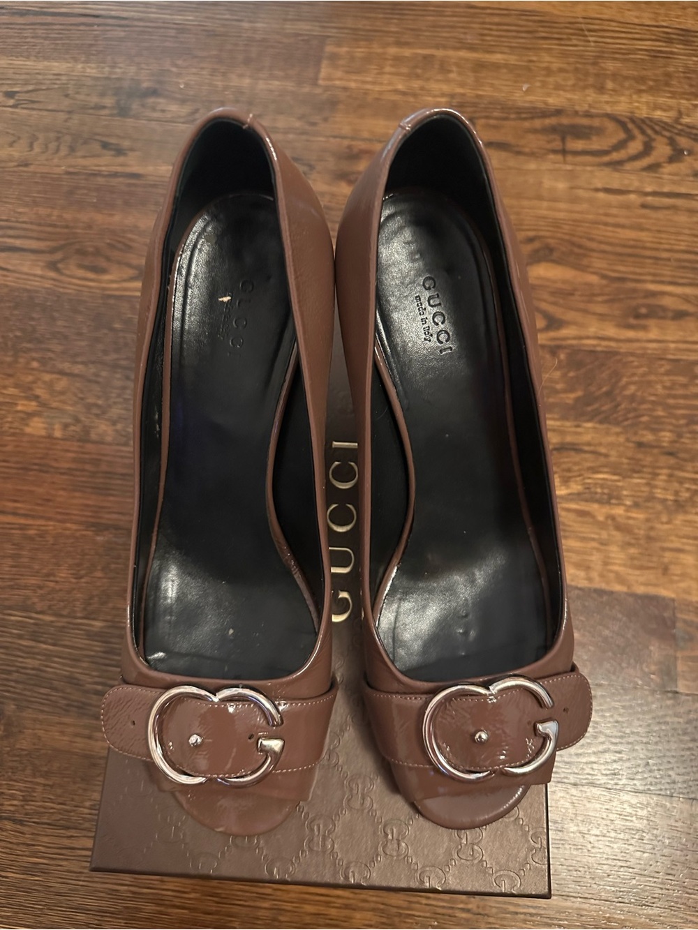 Gucci Brown Leather Peep-Toe Pumps with Silver GG Buckle in BOX size 41
